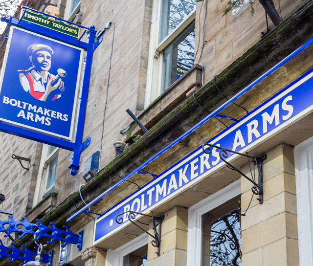 Popular pub re-opens with new tenants at the helm