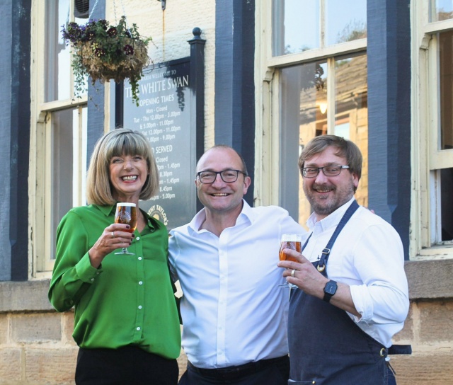 Timothy Taylor’s Celebrates 10th Beer Day Britain at The White Swan at Fence